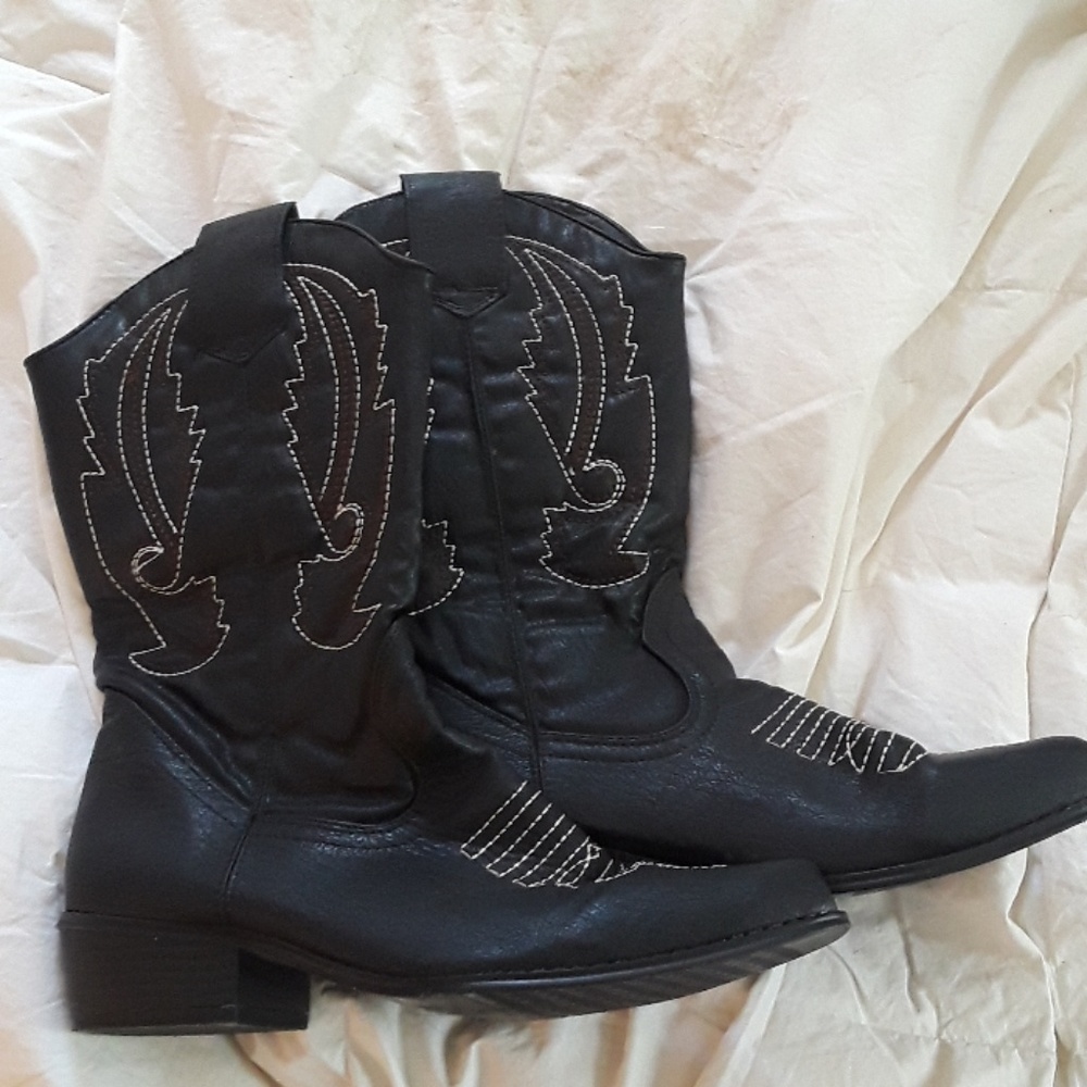 Black Cowboy Boots